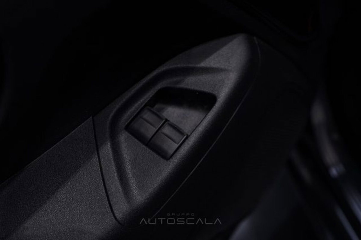 Peugeot 108 72 5 porte Active (10)