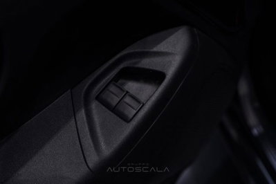 Peugeot 108 72 5 porte Active (10)