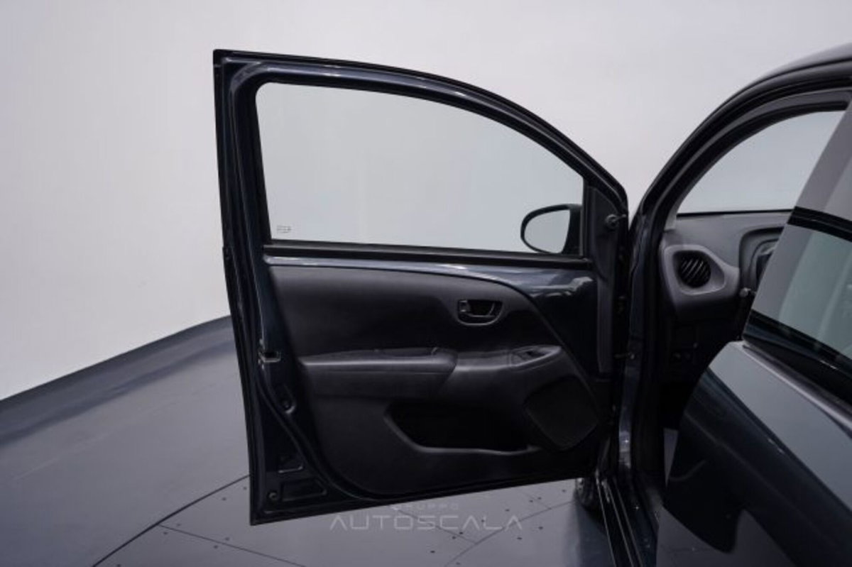 Peugeot 108 72 5 porte Active (9)
