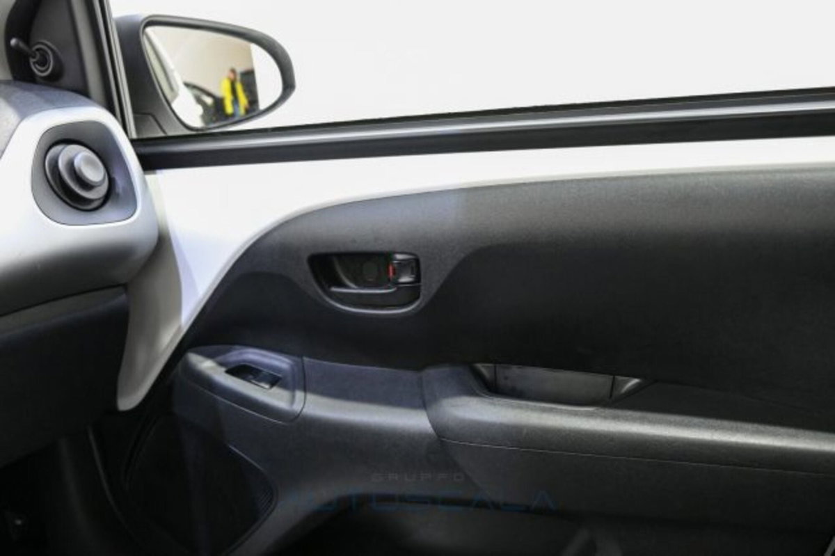 Peugeot 108 72 5 porte Active (13)