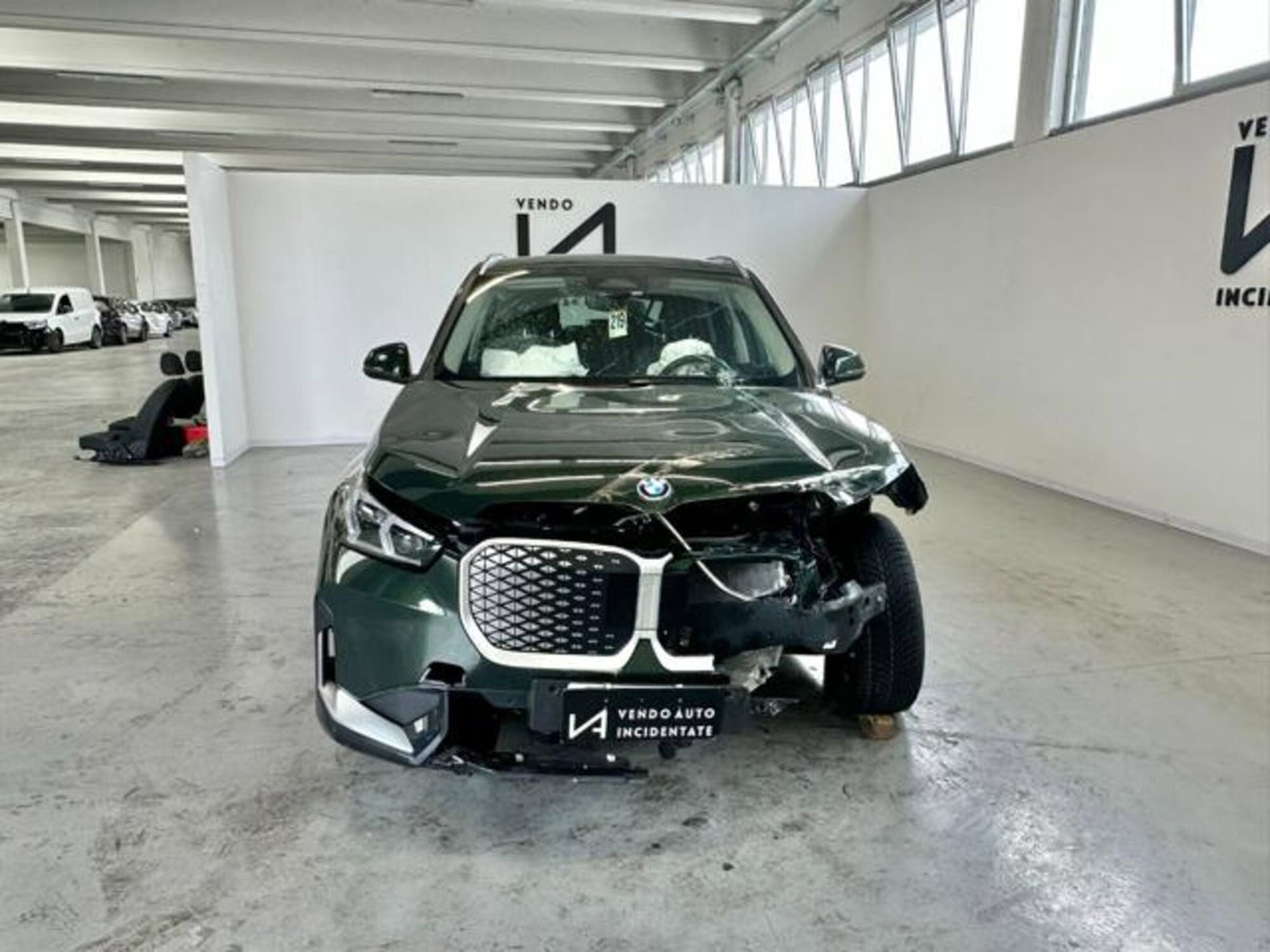 BMW iX1 edrive 20 Special Edition (2)