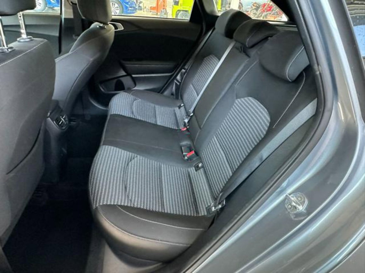 Kia Ceed Sport Wagon 1.6 CRDi 136 CV MHEV DCT SW Business (13)