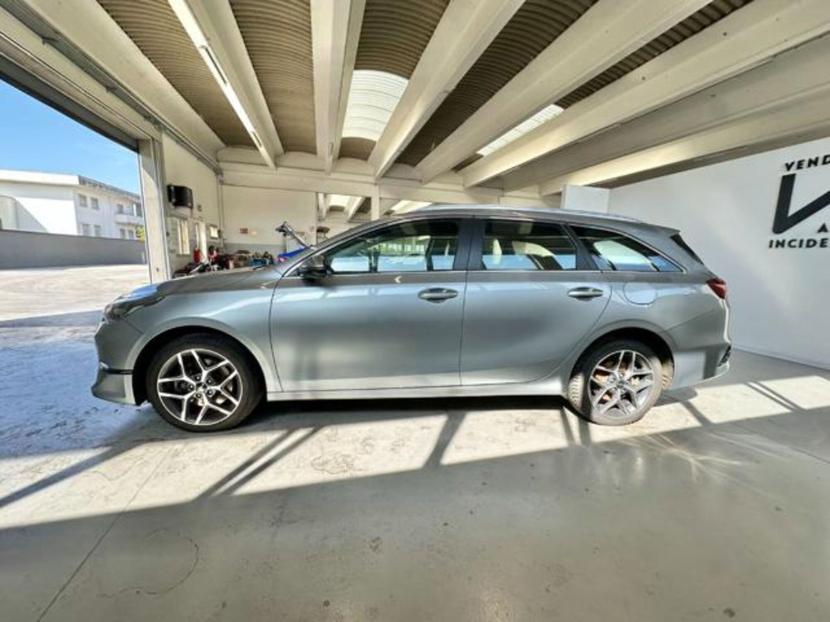 Kia Ceed Sport Wagon 1.6 CRDi 136 CV MHEV DCT SW Business (4)