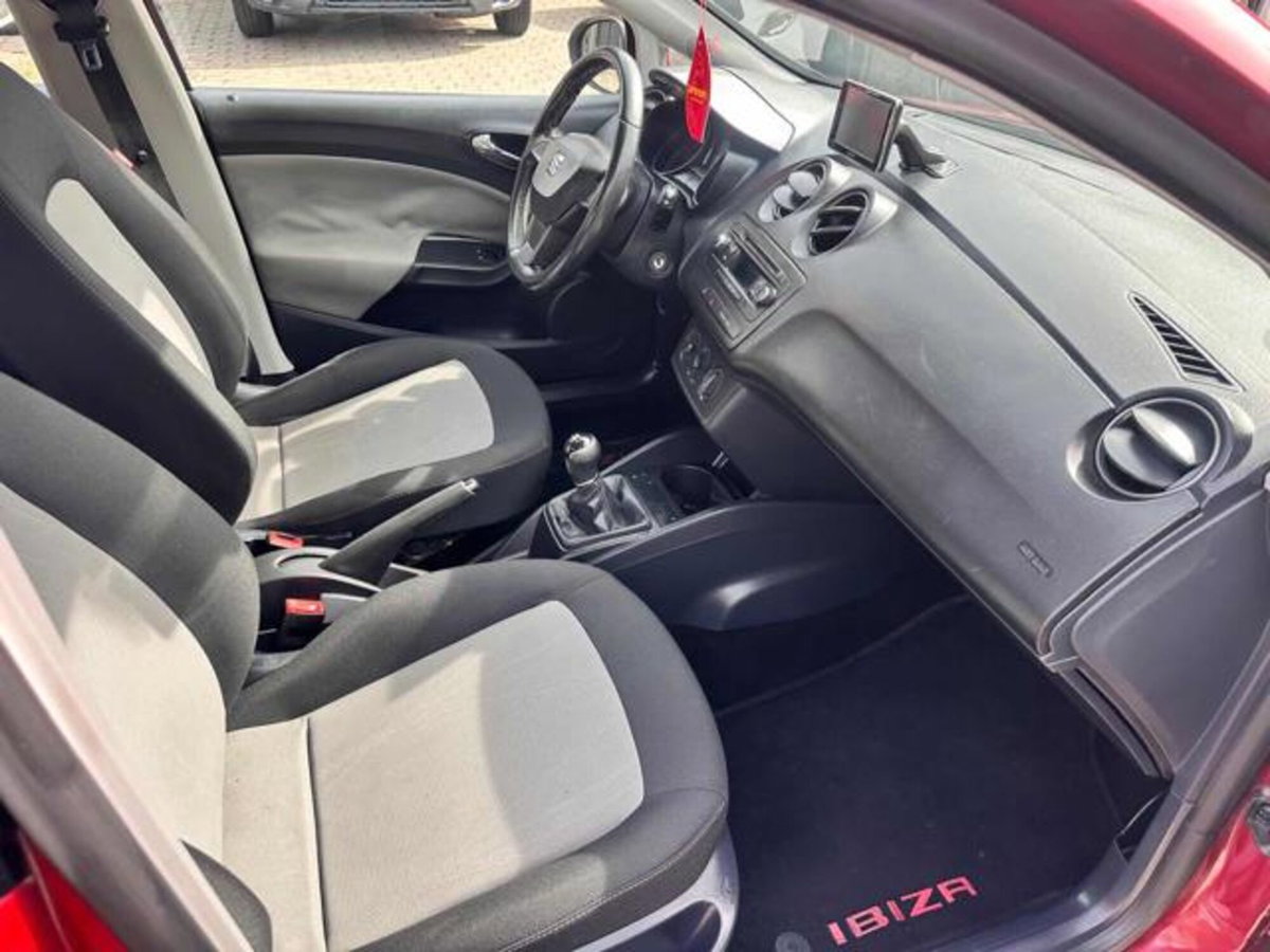 SEAT Ibiza 1.2 70 CV 5 porte Business High (12)