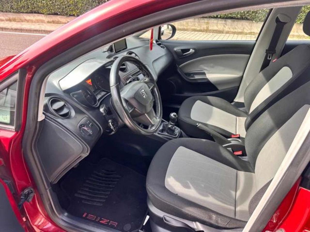 SEAT Ibiza 1.2 70 CV 5 porte Business High (9)