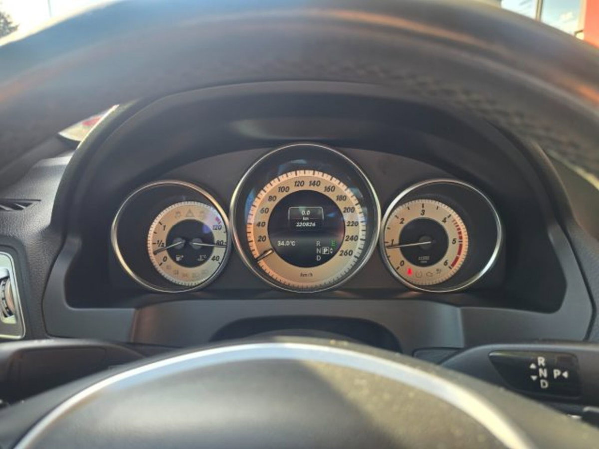 Mercedes-Benz Classe E Coupé 220 CDI Coupé Premium (6)