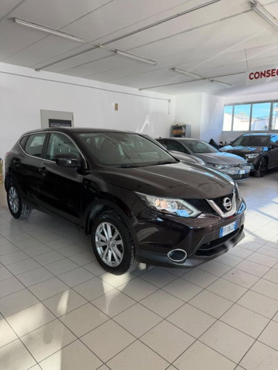 Nissan Qashqai 1.6 dCi 2WD N-Vision usata