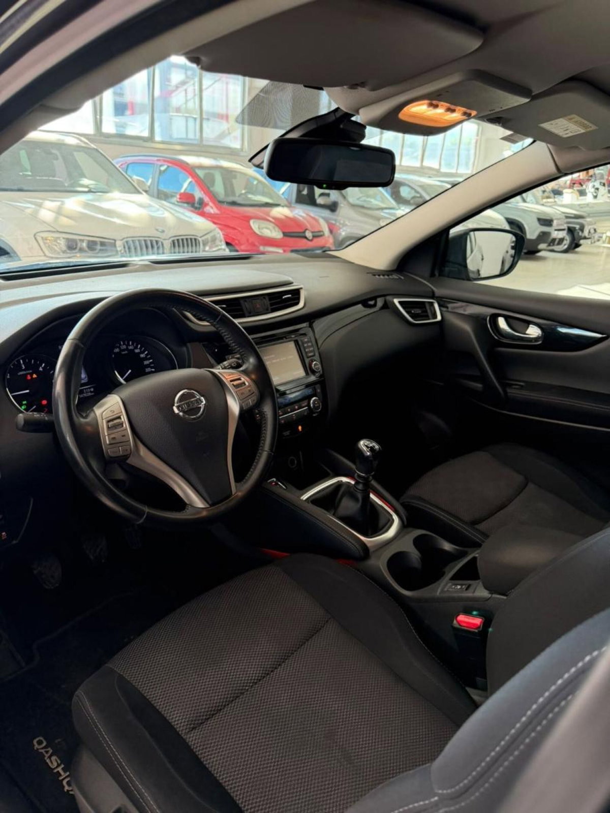 Nissan Qashqai 1.6 dCi 2WD N-Vision (11)