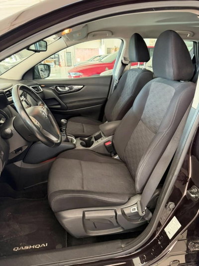 Nissan Qashqai 1.6 dCi 2WD N-Vision (12)