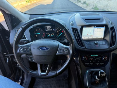 Ford Kuga 1.5 TDCI 120 CV S&S 2WD Titanium (10)