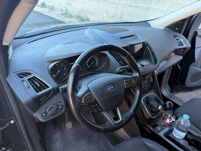 Ford Kuga 1.5 TDCI 120 CV S&S 2WD Titanium (12)