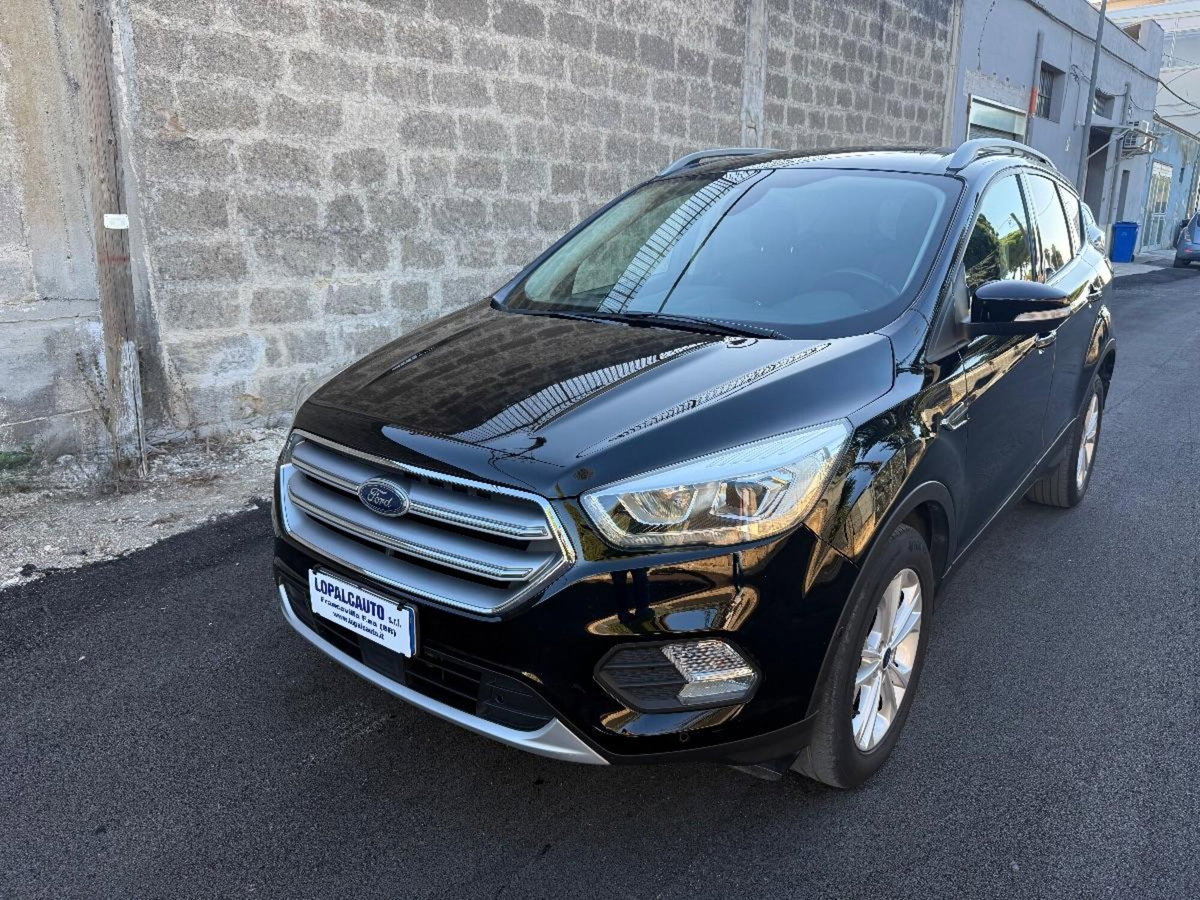 Ford Kuga 1.5 TDCI 120 CV S&S 2WD Titanium (15)