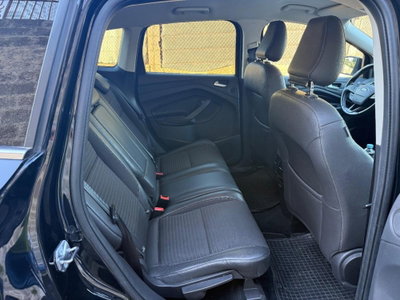 Ford Kuga 1.5 TDCI 120 CV S&S 2WD Titanium (16)