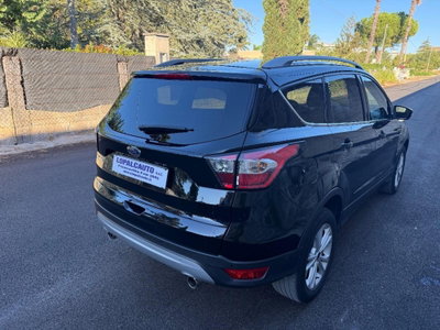 Ford Kuga 1.5 TDCI 120 CV S&S 2WD Titanium (2)
