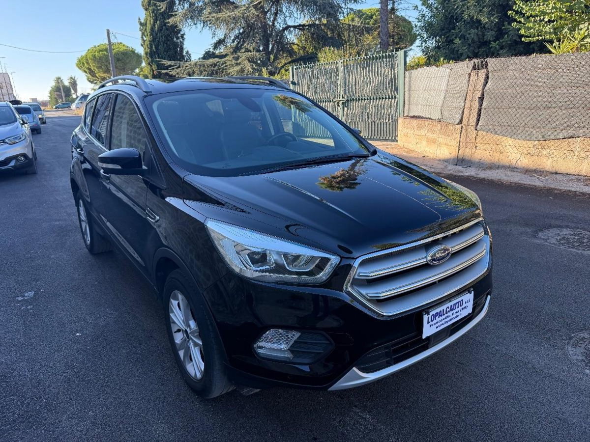 Ford Kuga 1.5 TDCI 120 CV S&S 2WD Titanium (3)