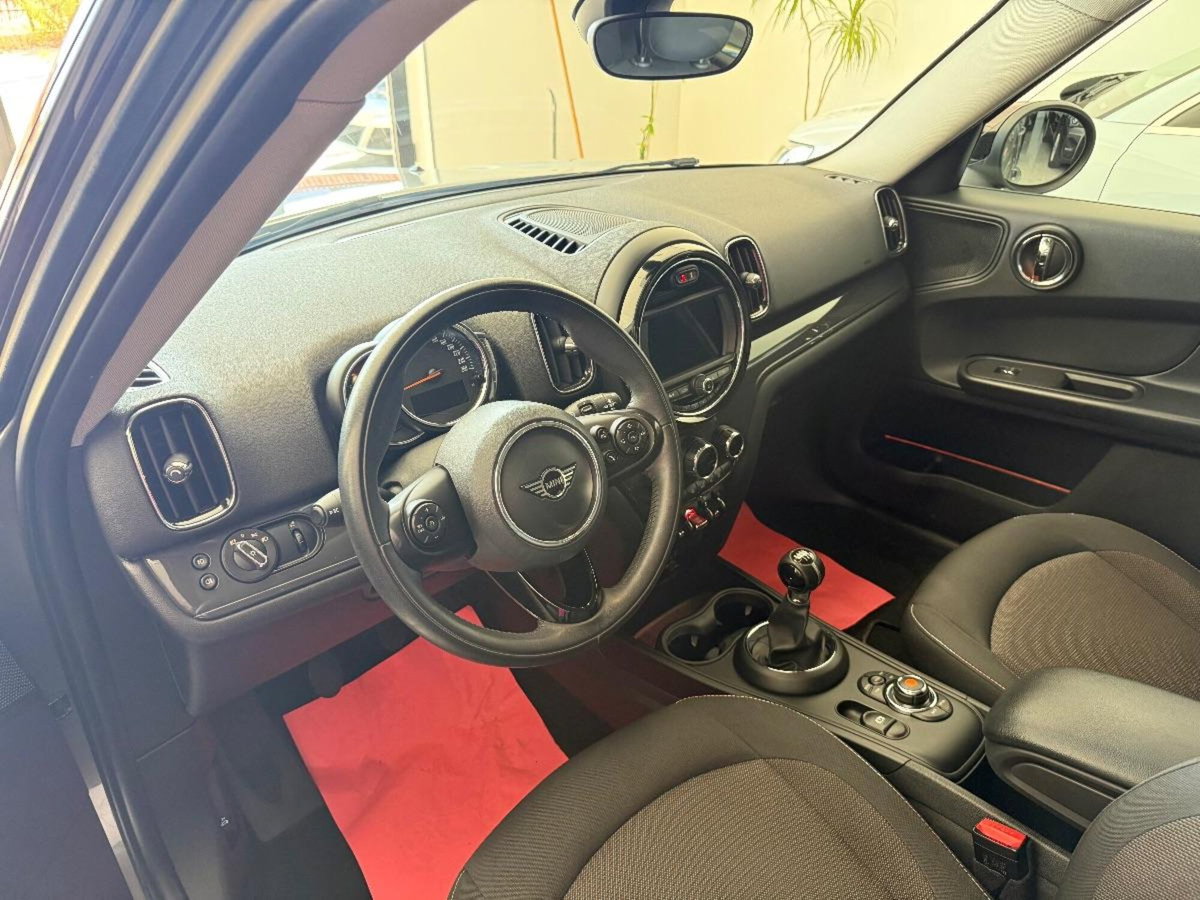 MINI Mini Countryman 2.0 Cooper D Business Countryman (10)