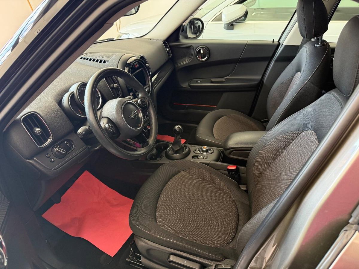 MINI Mini Countryman 2.0 Cooper D Business Countryman (9)