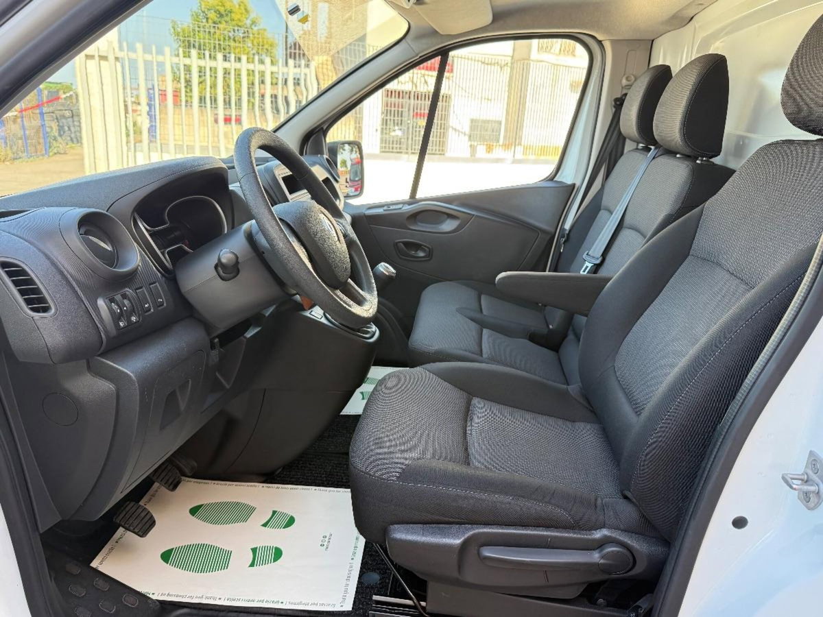 Renault Trafic Furgone T29 2.0 dCi 120CV PC-TN Furgone Ice Plus (12)