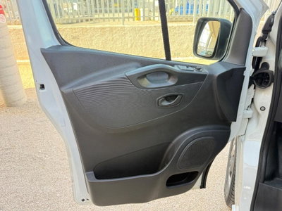Renault Trafic Furgone T29 2.0 dCi 120CV PC-TN Furgone Ice Plus (9)
