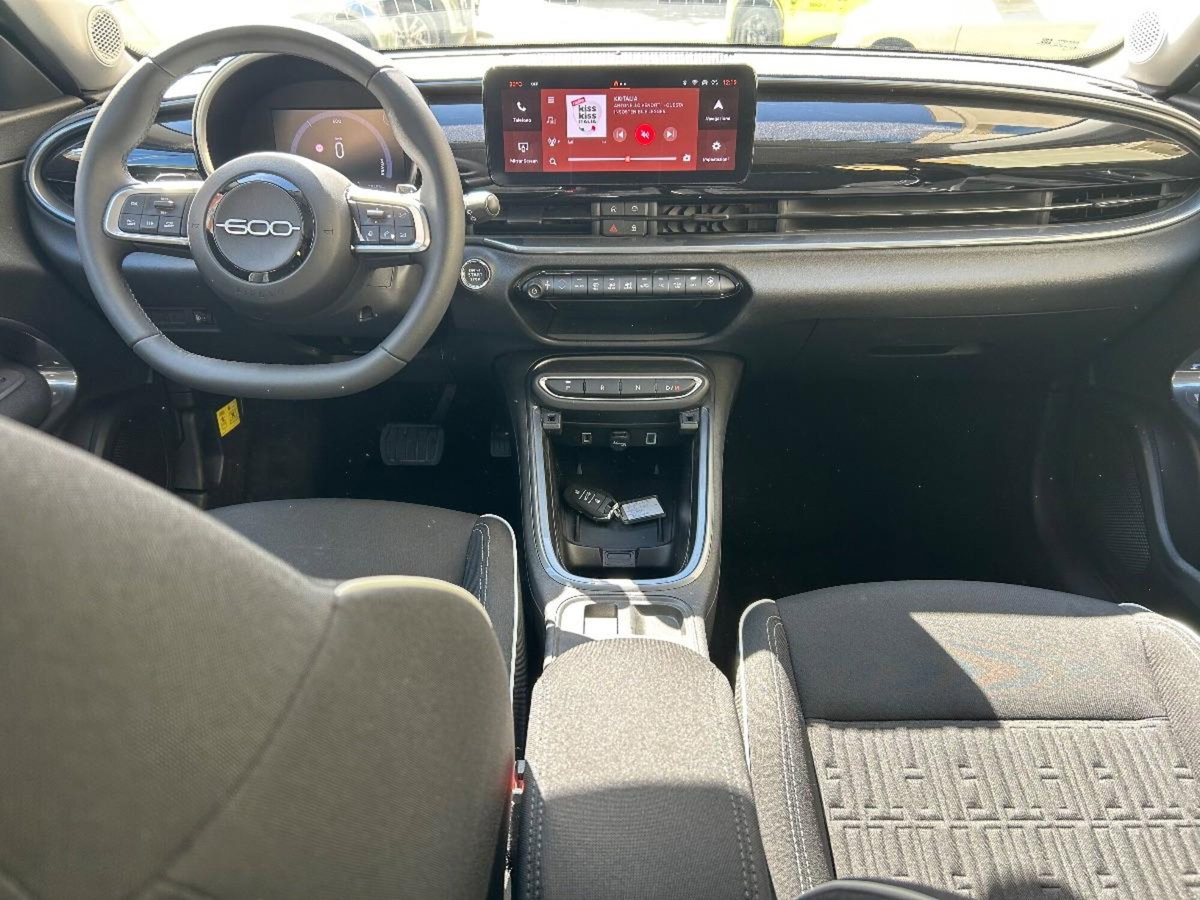 Fiat 600 1.2 hybrid 110cv auto (10)