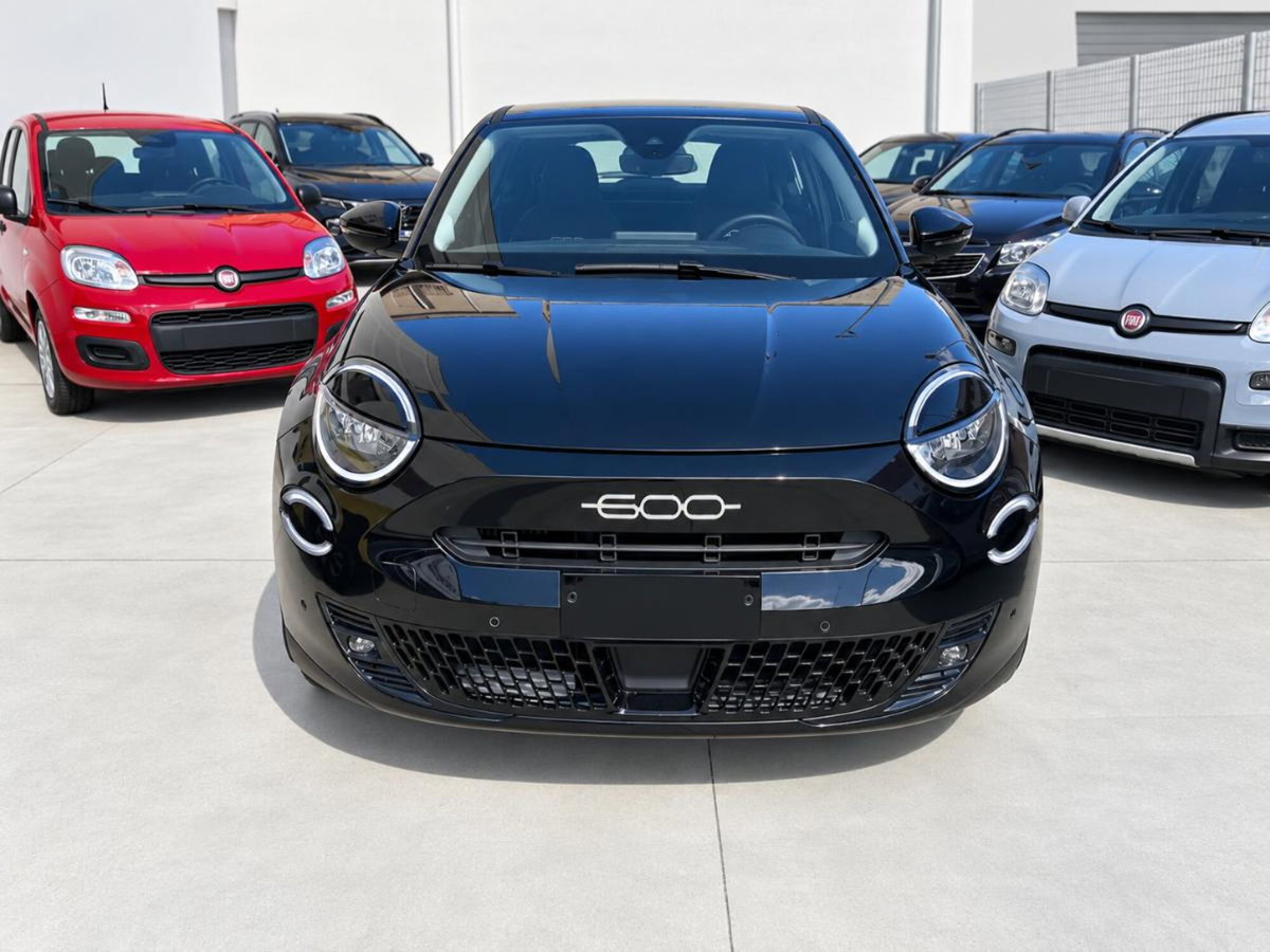 Fiat 600 1.2 hybrid 110cv auto (4)