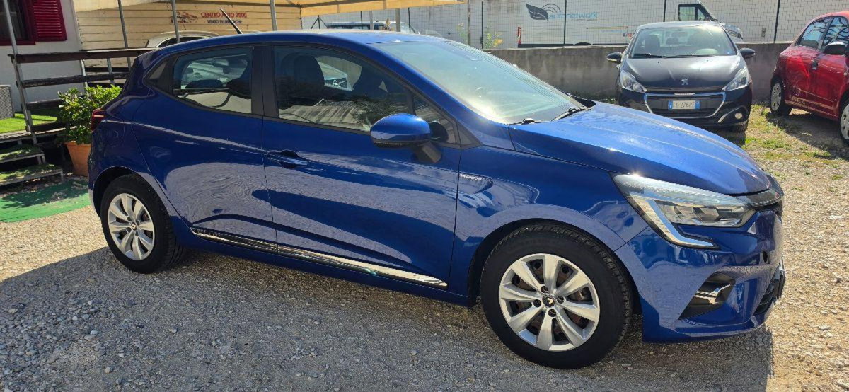 Renault Clio TCe 100 CV 5 porte Zen (9)
