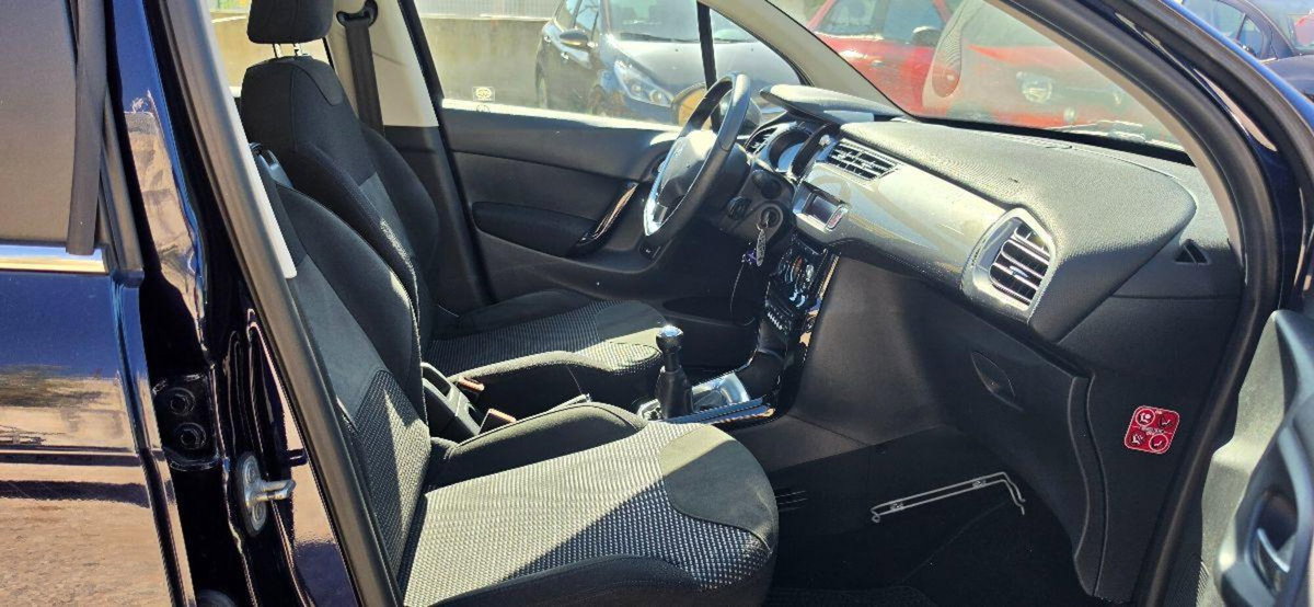Citroen C3 1.4 HDi 70CV Exclusive (17)
