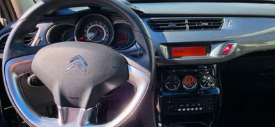 Citroen C3 1.4 HDi 70CV Exclusive (19)