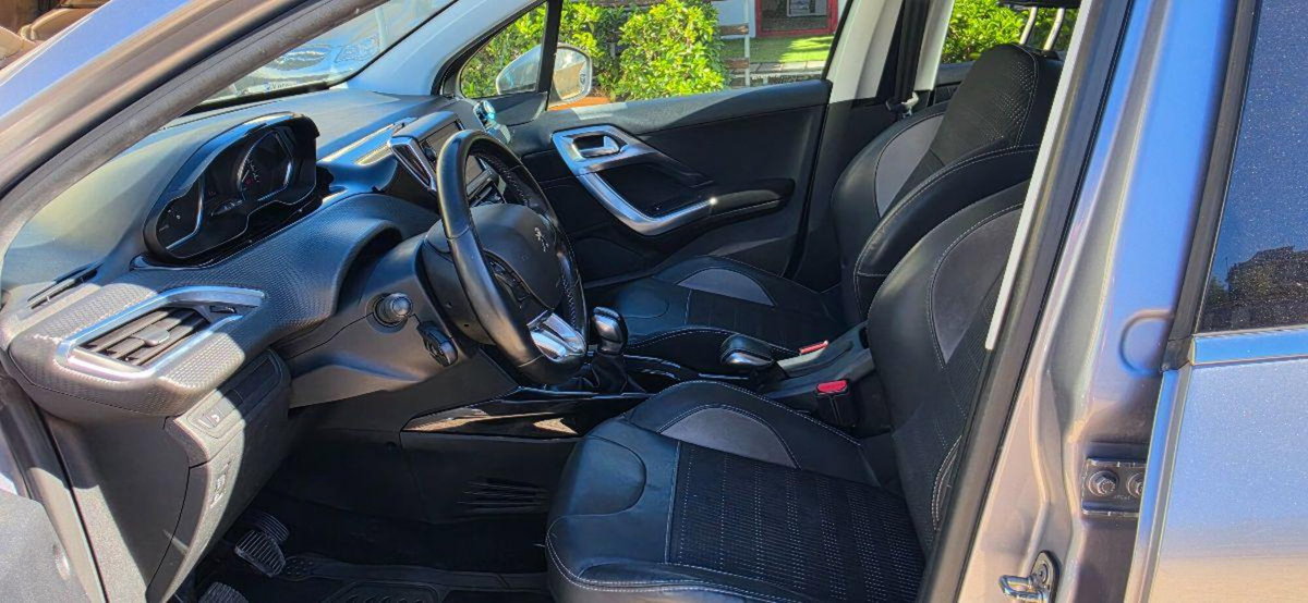 Peugeot 2008 100 Allure (11)