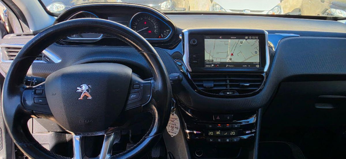 Peugeot 2008 100 Allure (19)