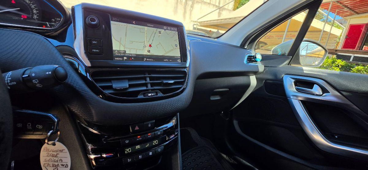 Peugeot 2008 100 Allure (20)