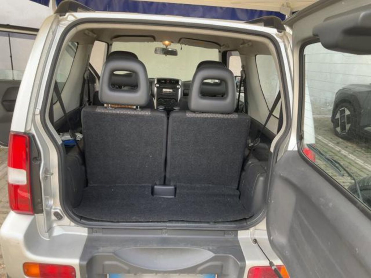 Suzuki Jimny 1.3i 16V cat 4WD JLX (18)