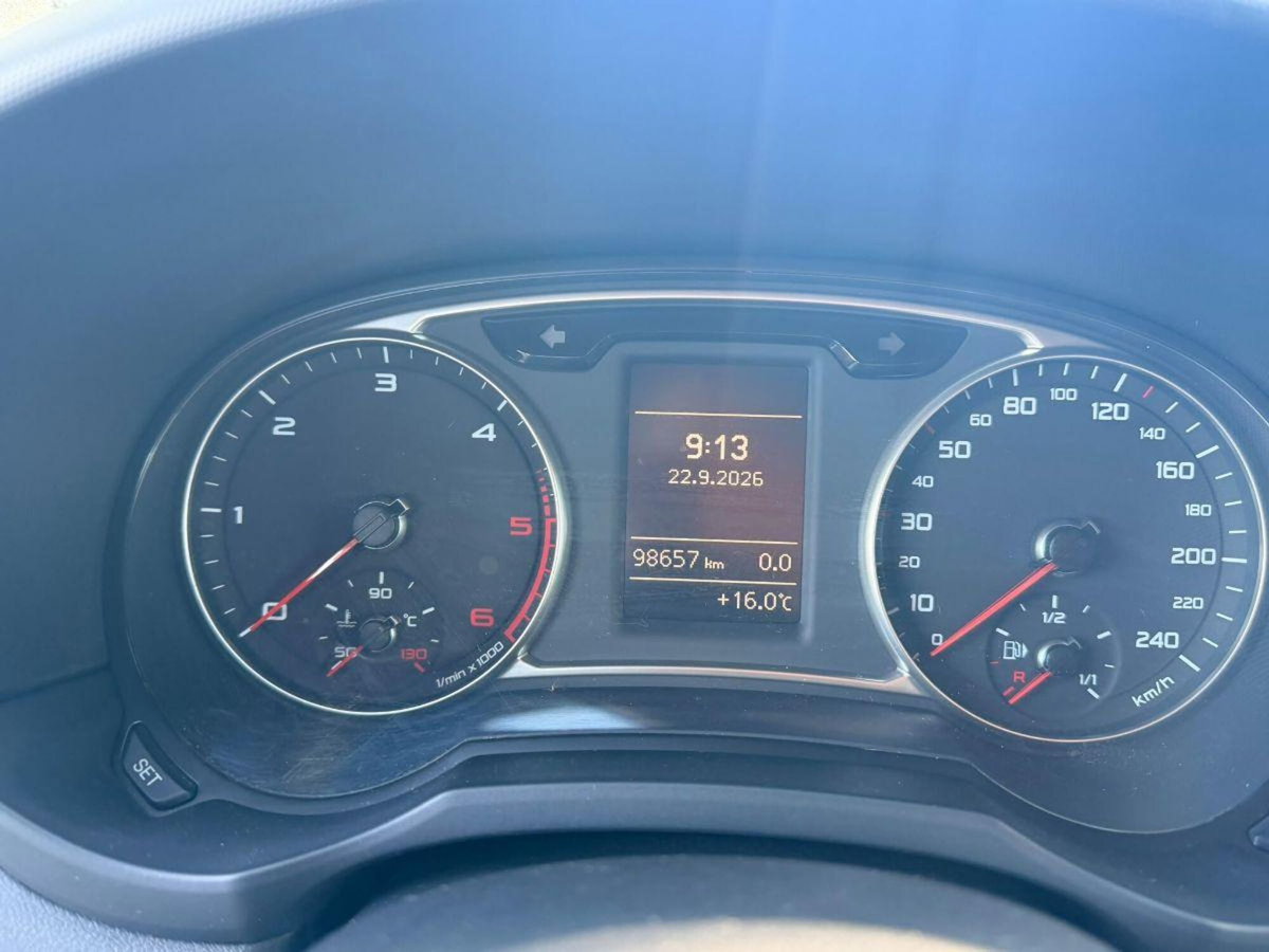 Audi A1 1.6 TDI 105 CV Ambition (11)