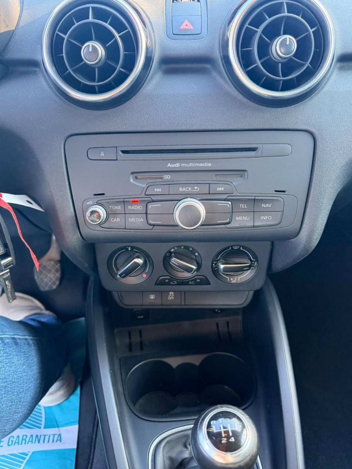 Audi A1 1.6 TDI 105 CV Ambition (13)