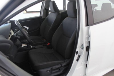 Toyota Yaris 1.0 5 porte Active (11)