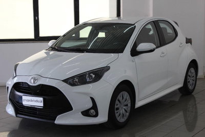 Toyota Yaris 1.0 5 porte Active (3)