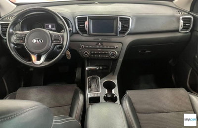 Kia Sportage 1.7 CRDI 141 CV DCT7 2WD Business Class (6)