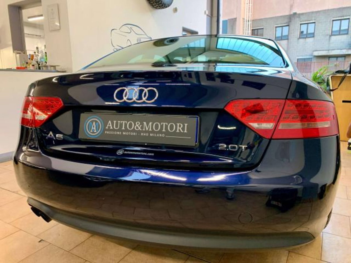 Audi A5 Coupé 2.0 TFSI 211 CV quattro Ambition (17)