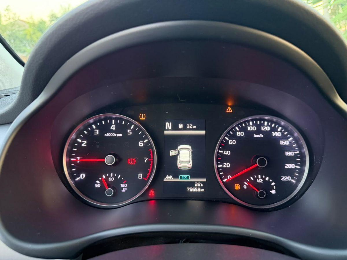 Kia Stonic 1.0 T-GDi 100 CV MHEV iMT GT Line (16)