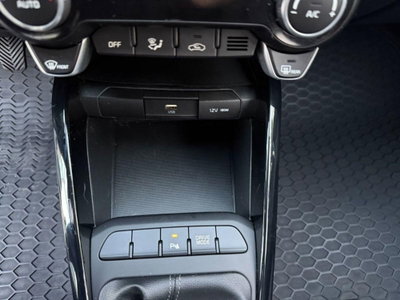 Kia Stonic 1.0 T-GDi 100 CV MHEV iMT GT Line (18)