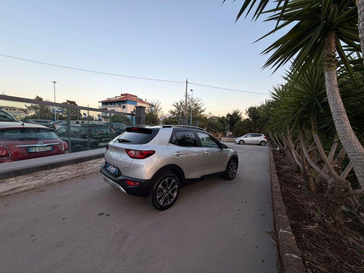 Kia Stonic 1.0 T-GDi 100 CV MHEV iMT GT Line (4)