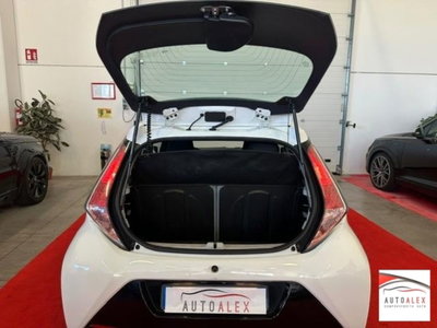 Toyota Aygo 1.0 12V VVT-i 5 porte (12)