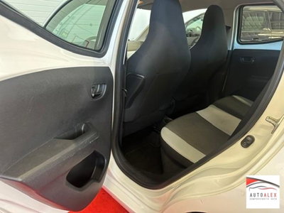 Toyota Aygo 1.0 12V VVT-i 5 porte (17)