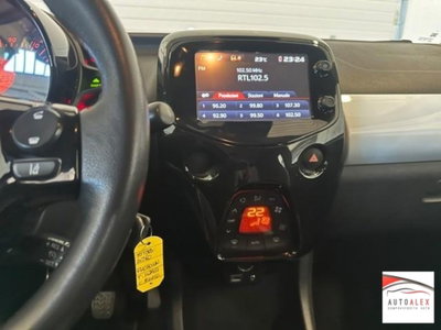 Toyota Aygo 1.0 12V VVT-i 5 porte (9)