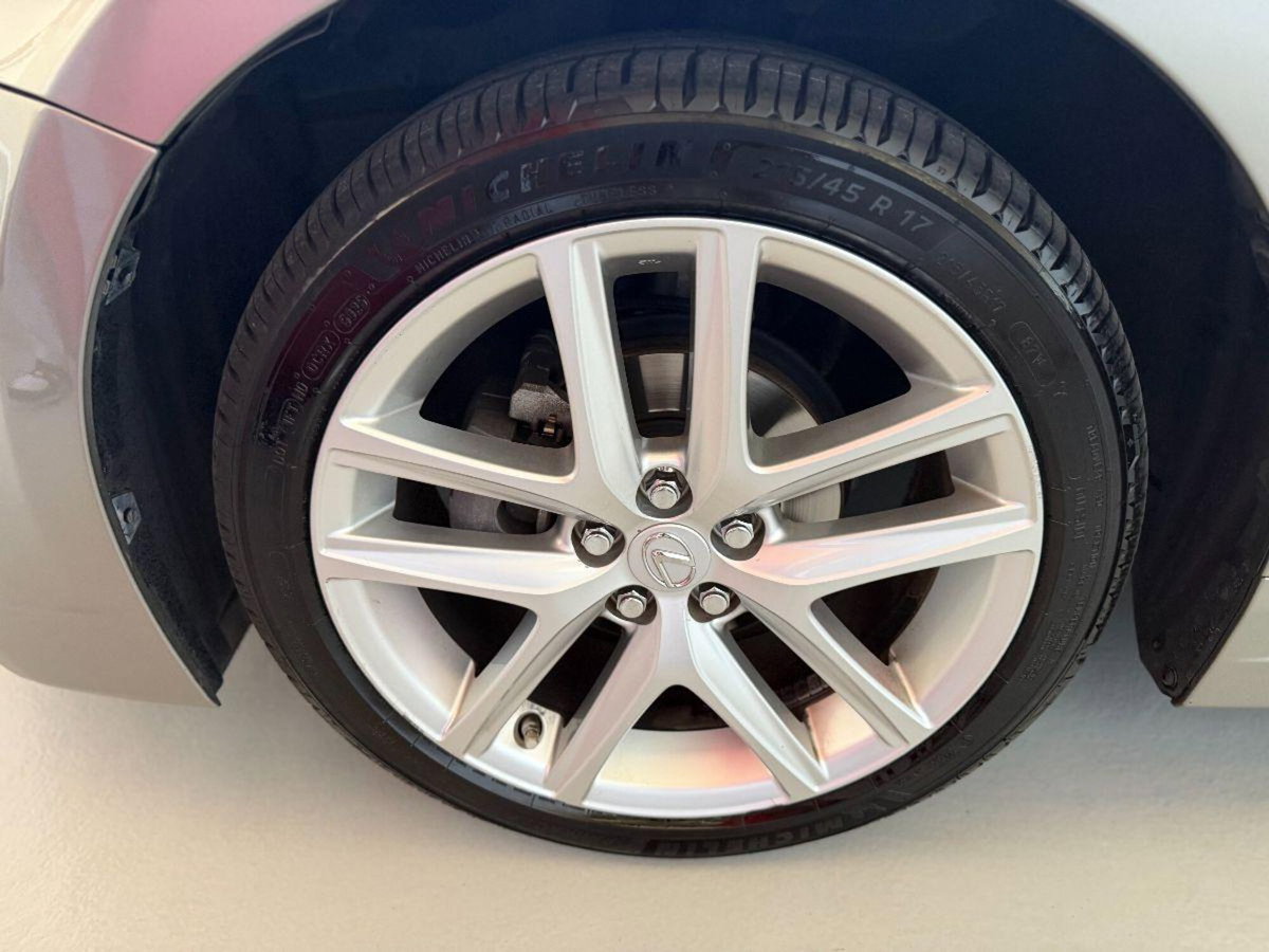 Lexus CT Hybrid Executive (10)