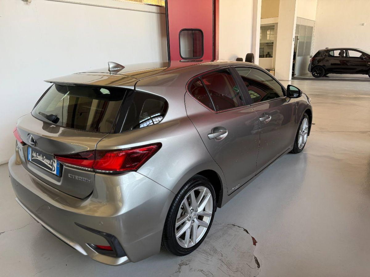 Lexus CT Hybrid Executive (13)