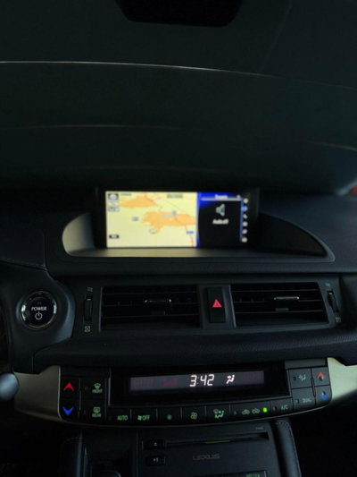 Lexus CT Hybrid Executive (7)