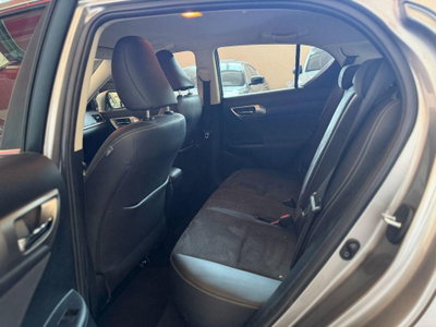 Lexus CT Hybrid Executive (8)