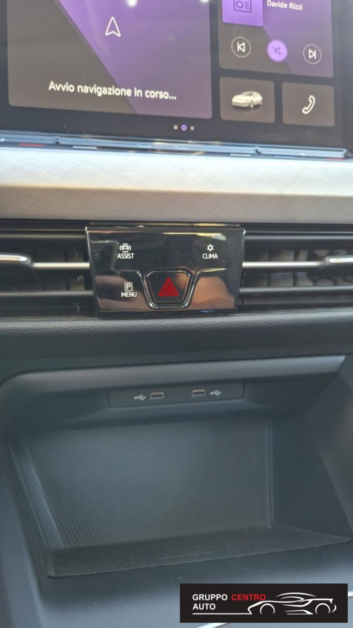 Volkswagen Golf Variant 1.0 eTSI EVO DSG Life (17)