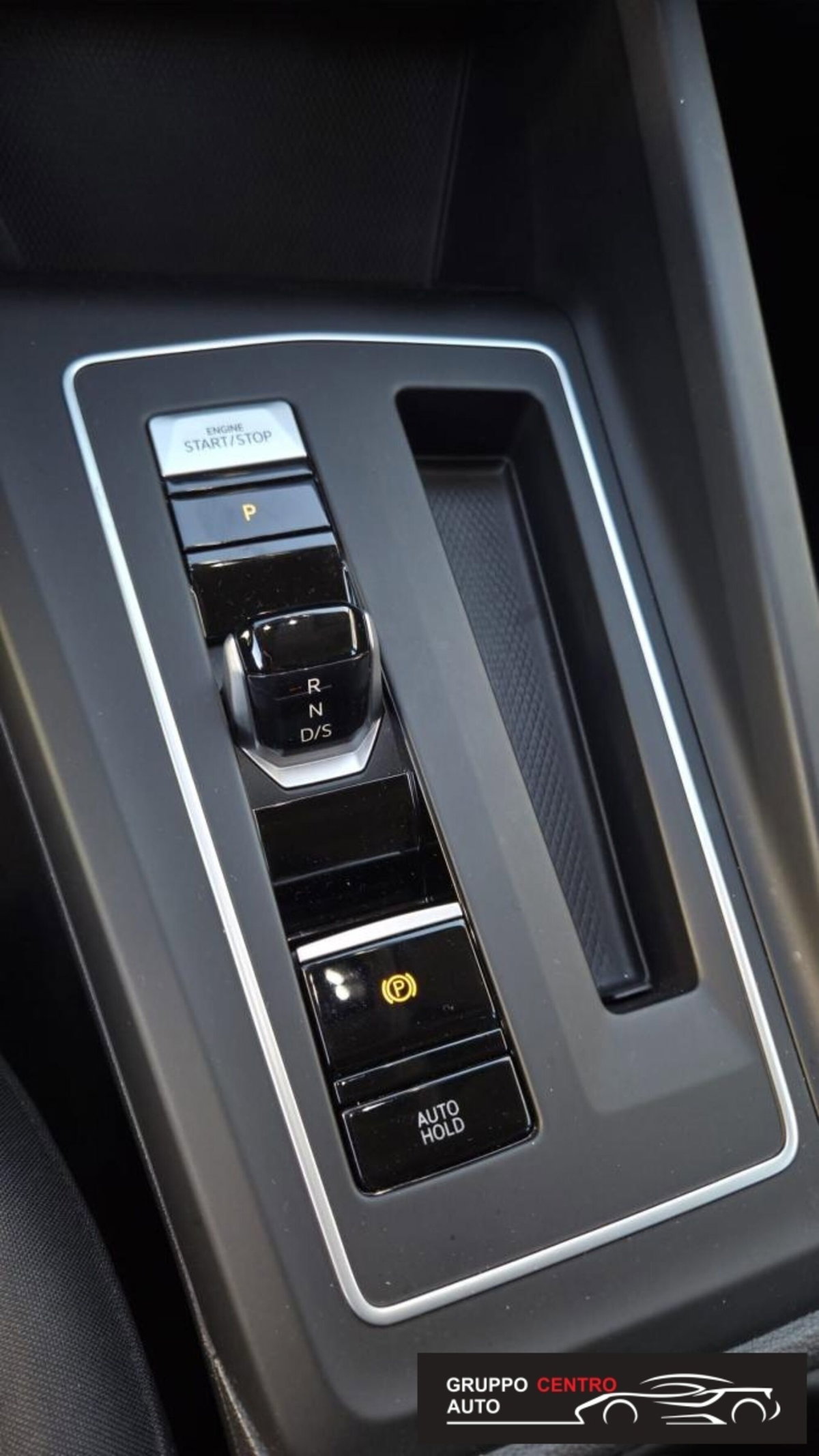 Volkswagen Golf Variant 1.0 eTSI EVO DSG Life (18)